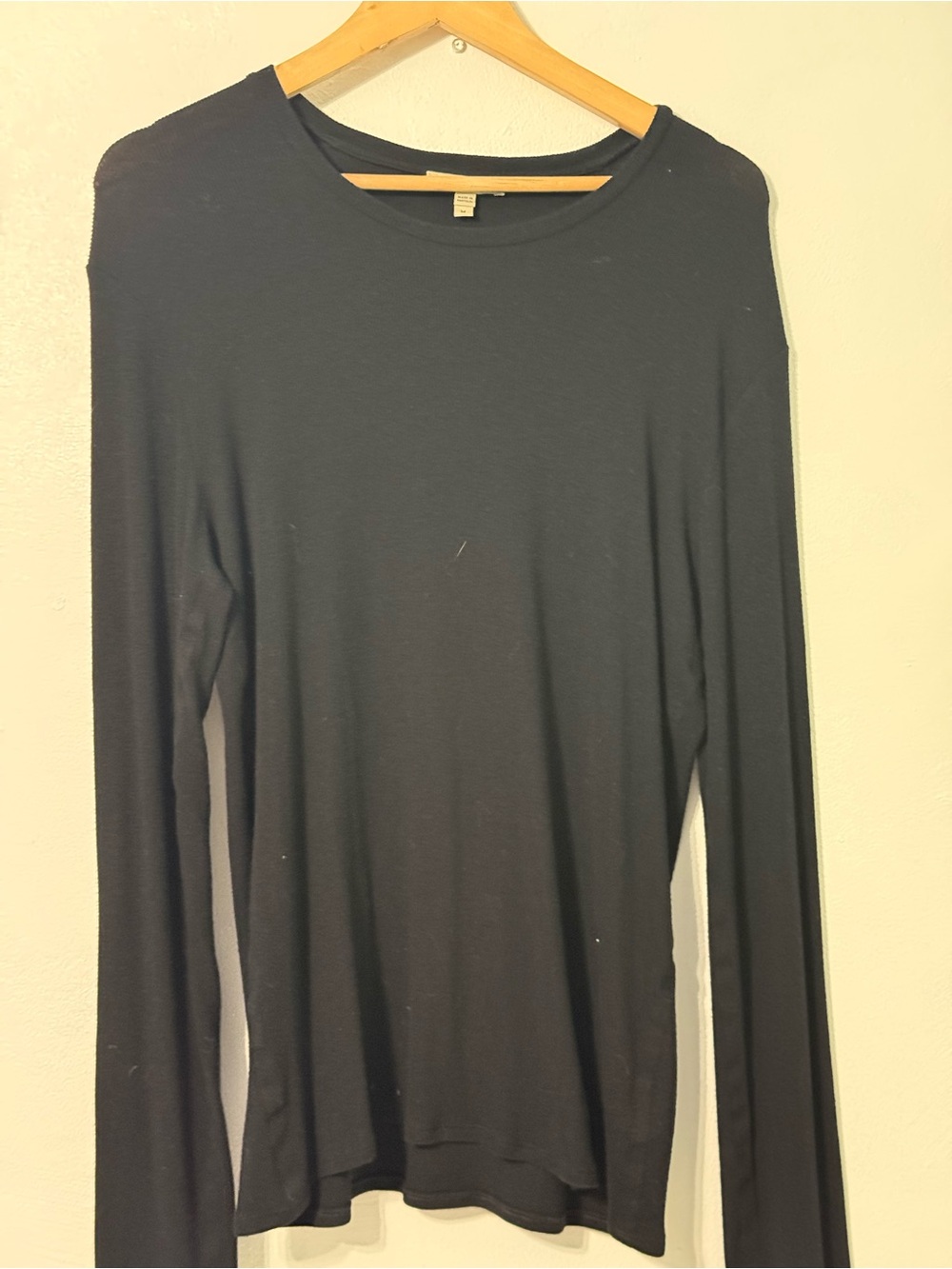 Burberry London Black Long-Sleeve Crew Neck Top Vintage size medium